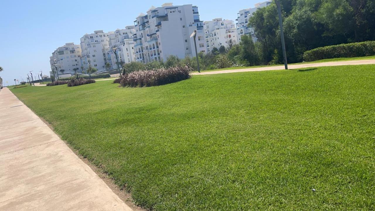 Appartement De Luxe Avec Piscine A 5 Min De La Plage Мартил Екстериор снимка